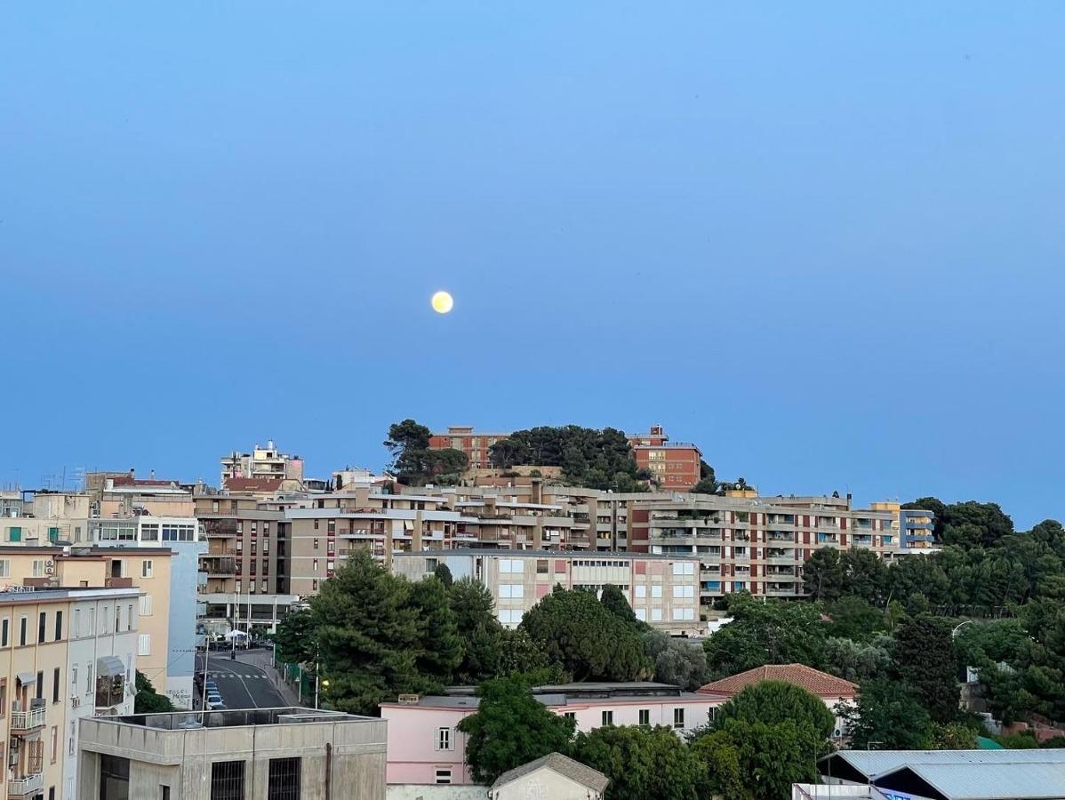 18 Dante Luxury Suites Cagliari Exteriér fotografie