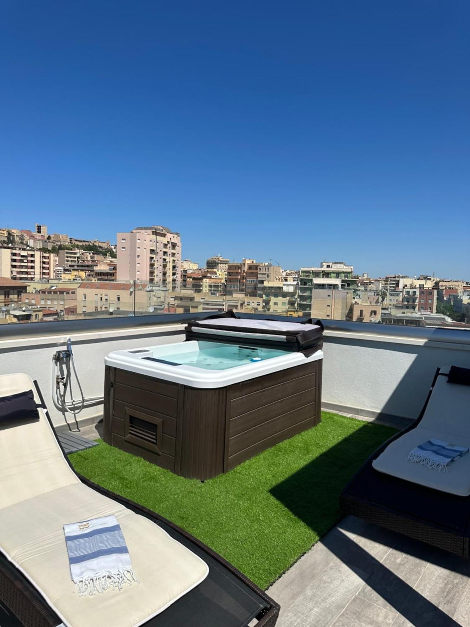 18 Dante Luxury Suites Cagliari Exteriér fotografie